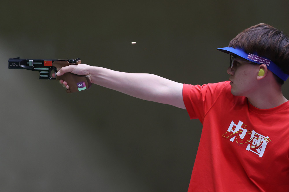 -包含韩国选手在射击比赛中斩获奖牌，实现精彩逆袭的词条