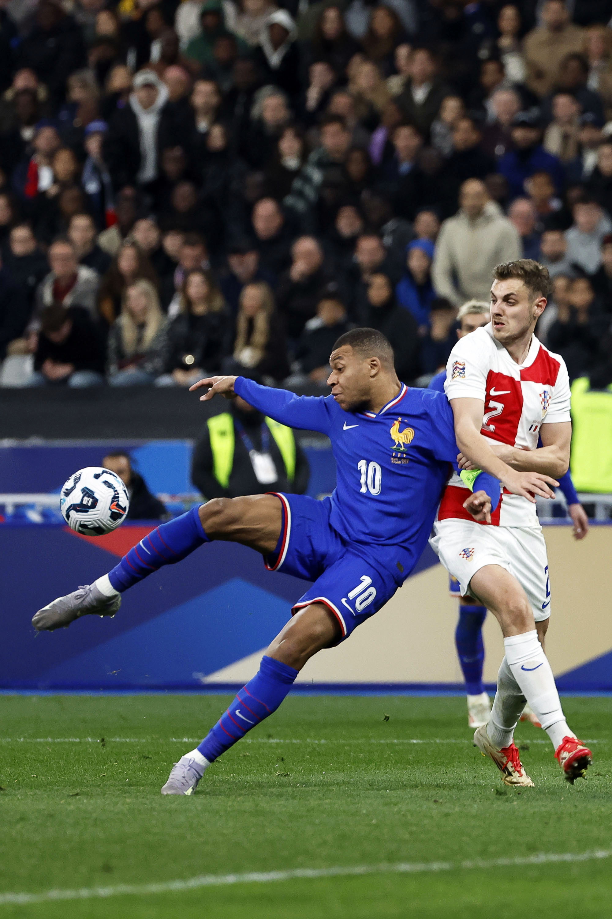 欧国联资格赛中，球队闯关斩将无往不利的简单介绍