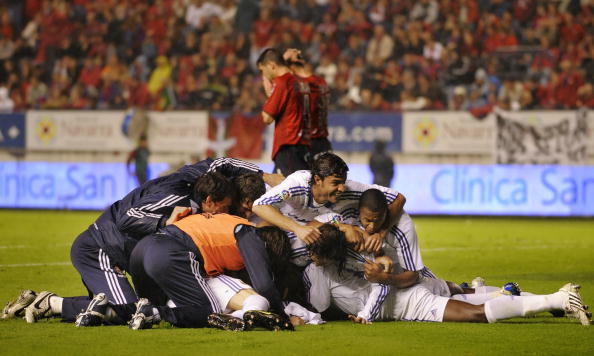 爱游戏入口-惊心动魄！胜负悬念引发球场热血的简单介绍