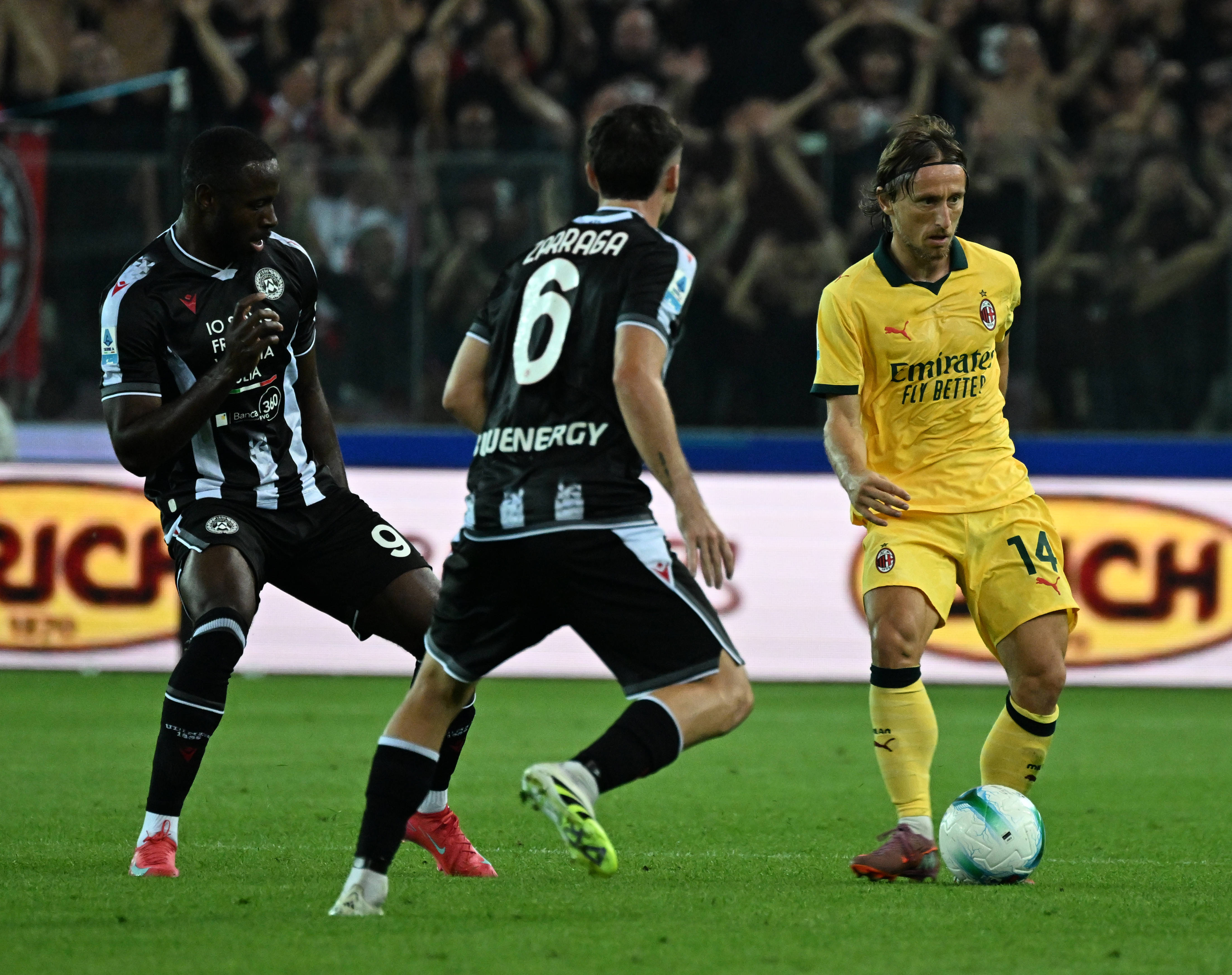 意大利足球联赛一名球员面临转会危机的简单介绍 意大利足球联赛一名球员面临转会危机的简单介绍