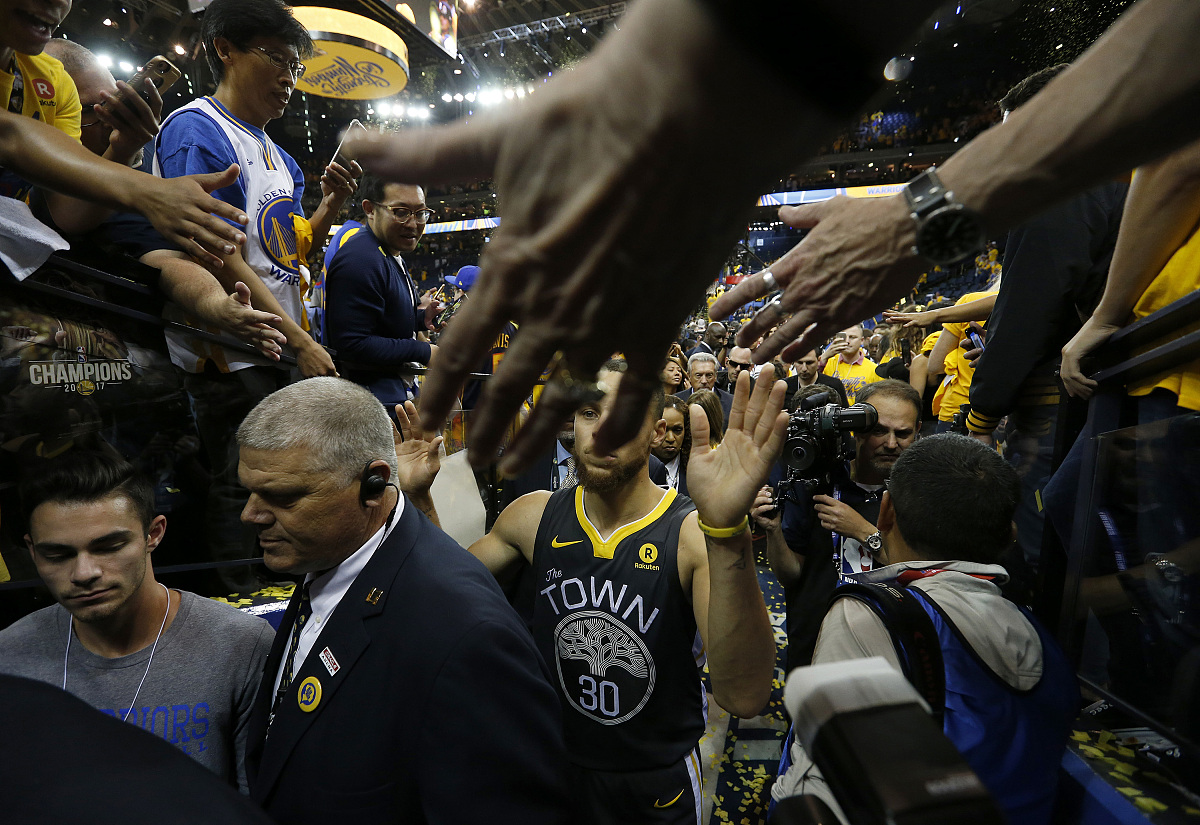 四川队以团结之力,逆转胜利跻身前列的简单介绍 四川队以团结之力,逆转胜利跻身前列的简单介绍