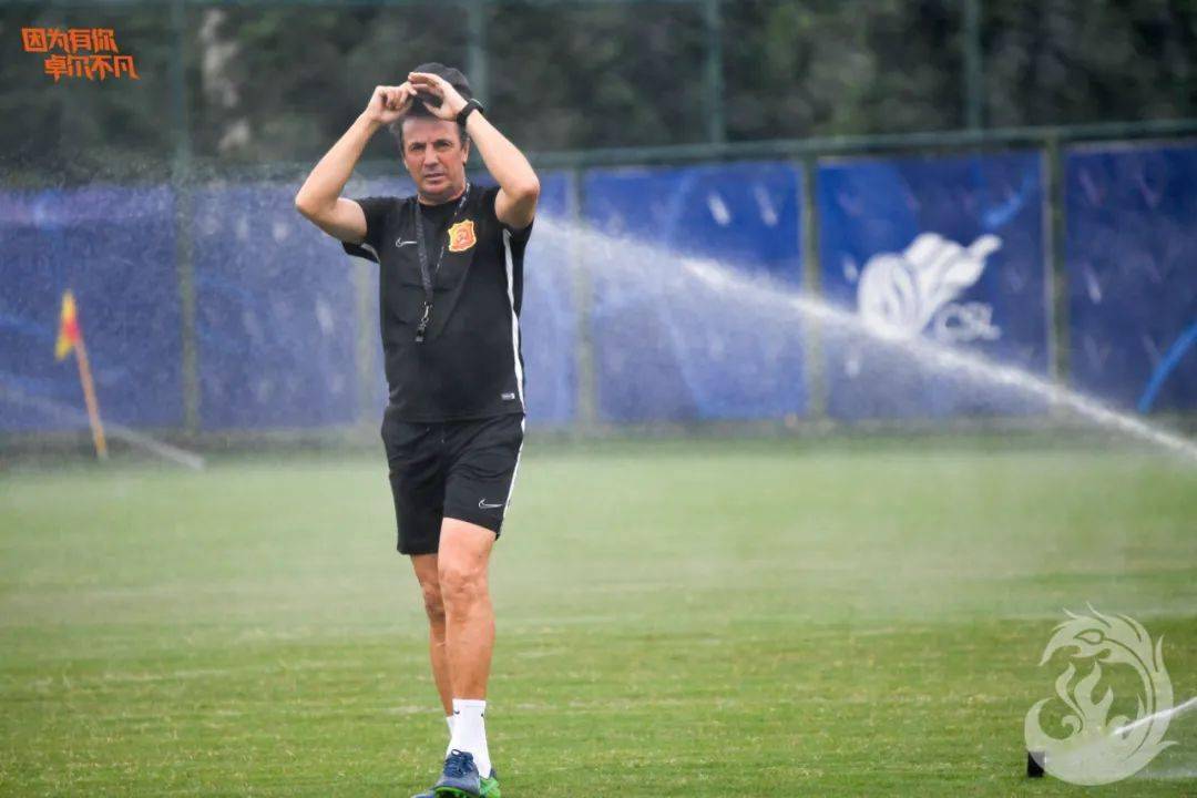 爱游戏网页版-武汉卓尔实力展现，寻求稳定表现的简单介绍