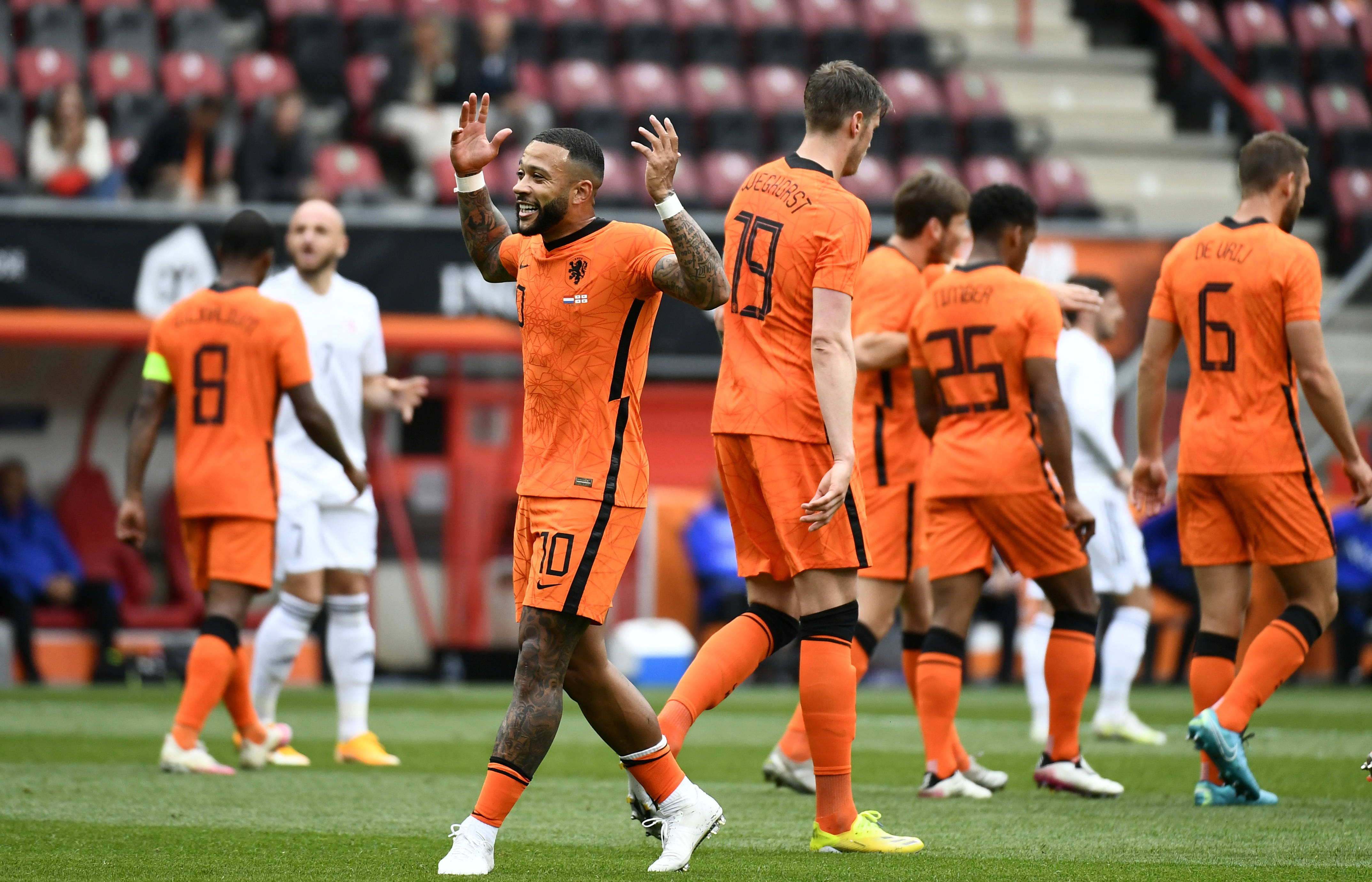 爱游戏入口-关于荷兰遭遇波兰挑战，谁能笑到比赛结束？的信息