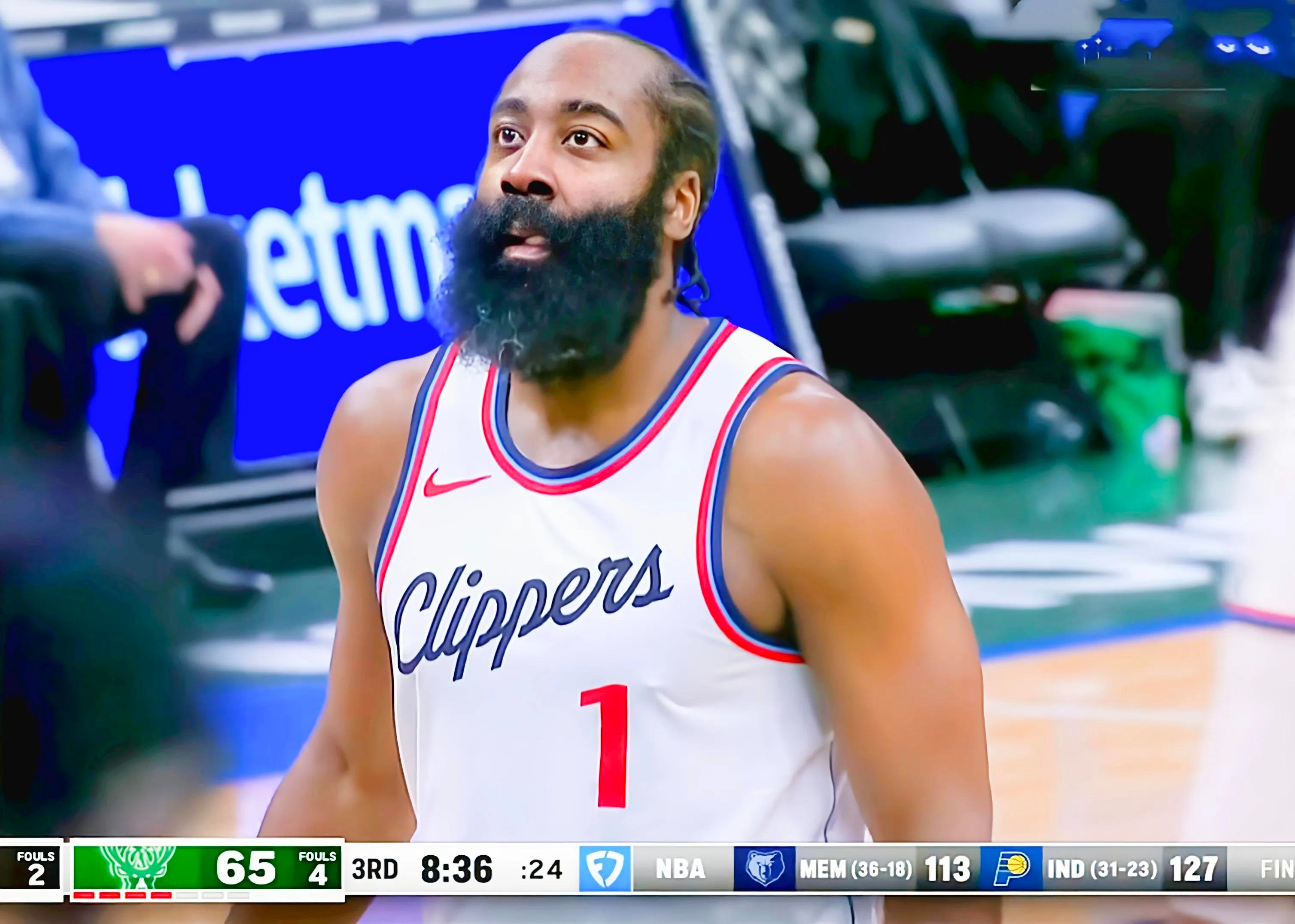 冲击季后赛资格的关键战役的简单介绍